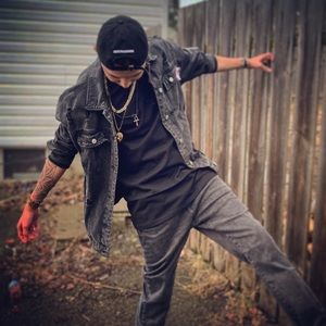 Meet your Posher, Bret